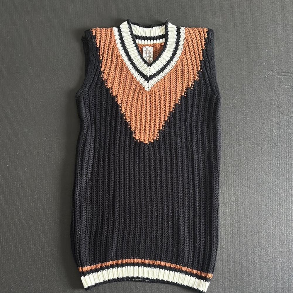 Sadie & Sage knit sweater vest/dress NWT